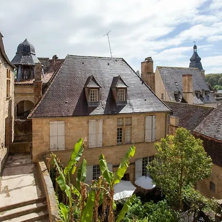 Le Genis Apartment *