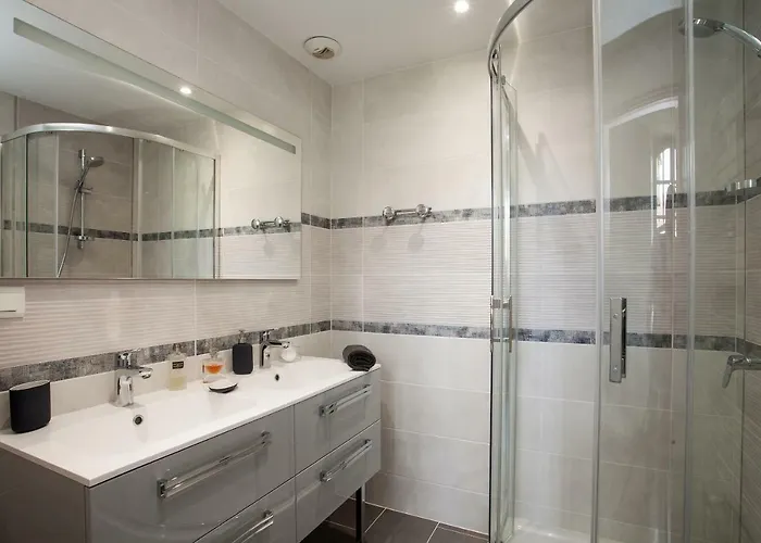 Le Genis * Sarlat-la-Canéda